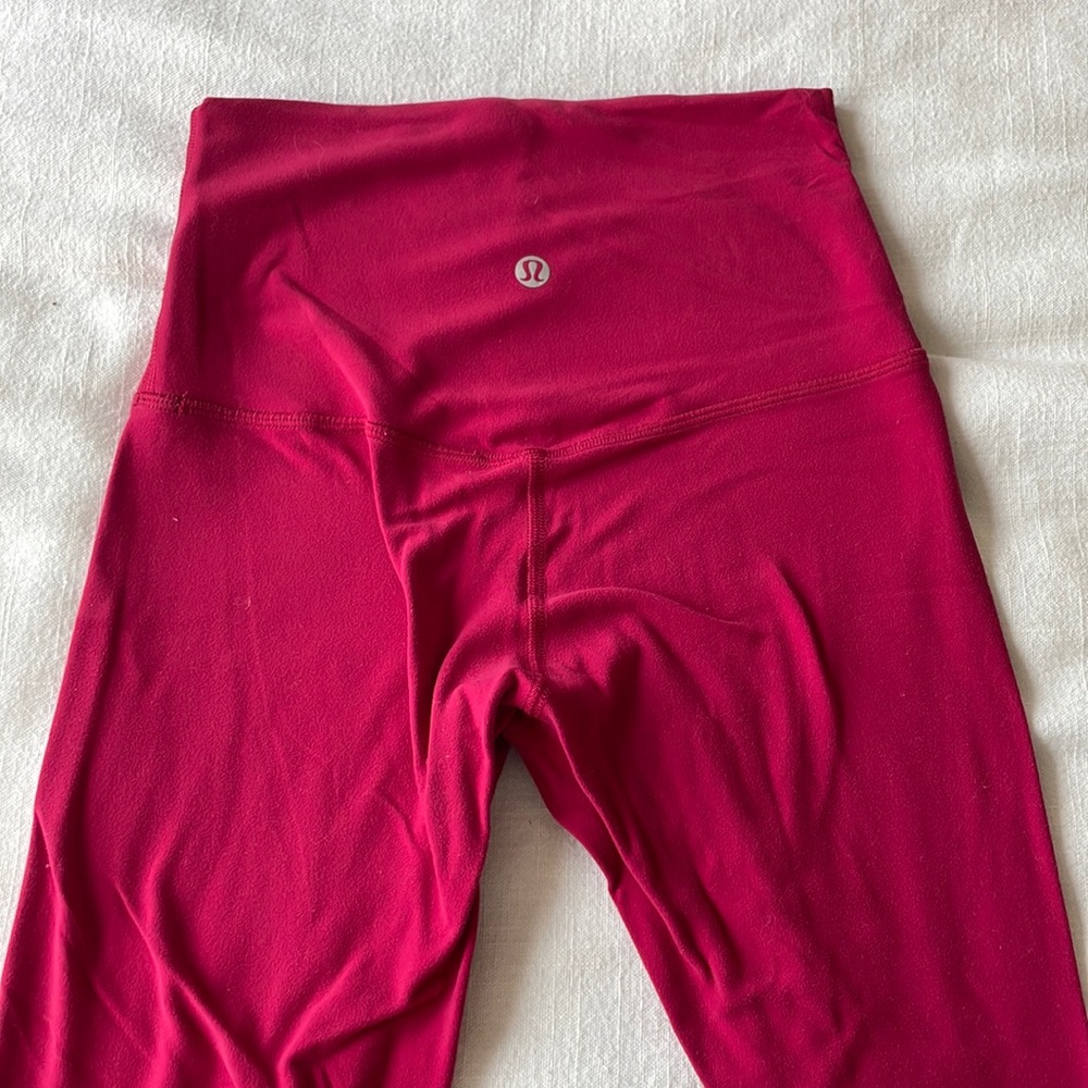 Fuchsia pink align cropped leggings. Size 2